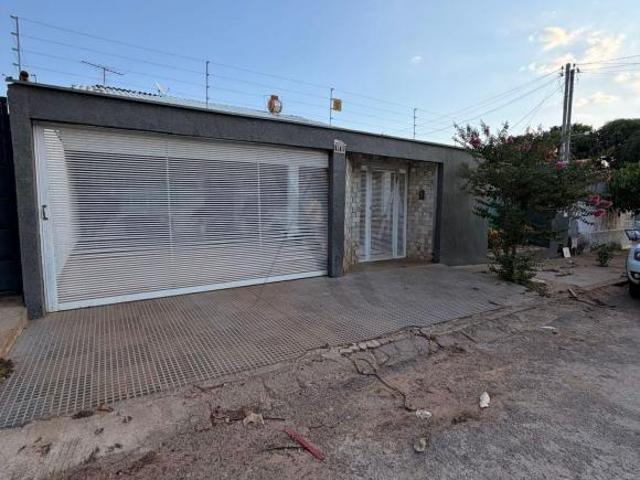 Casa venda em Goianésia, Região Geográfica Intermediária de Porangatu-Uruaçu
