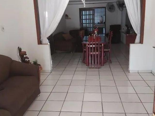 Casa venda em Região Imediata de Taubaté-Pindamonhangaba, Região Metropolitana do Vale do Paraíba e Litoral Norte