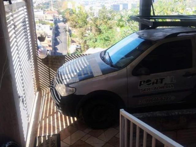 Casa venda em Dores de Guanhães, Região Geográfica Intermediária de Governador Valadares