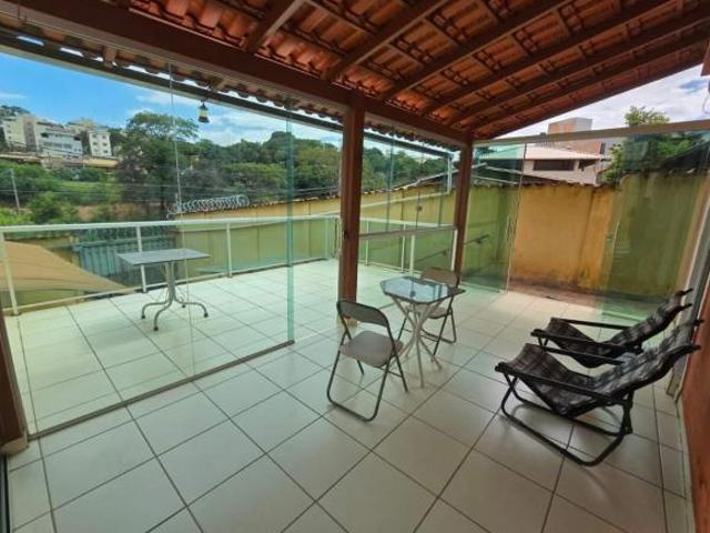 Casa venda em Dores de Guanhães, Região Geográfica Intermediária de Governador Valadares