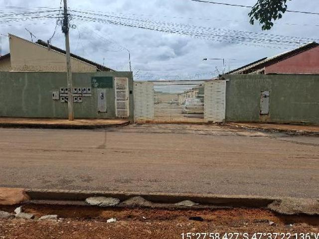 Casa venda em Região Geográfica Imediata de Águas Lindas de Goiás, Região Integrada de Desenvolvimento do Distrito Federal e Entorno