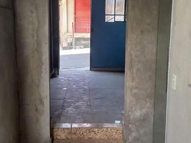Casa venda em Dores de Guanhães, Região Geográfica Intermediária de Governador Valadares