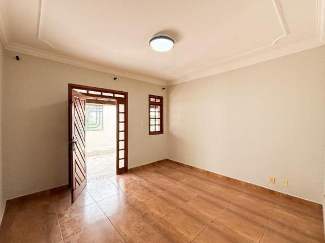 Casa venda em Três Barras, Contagem