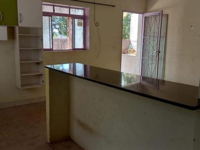 Casa venda em Dores de Guanhães, Região Geográfica Intermediária de Governador Valadares