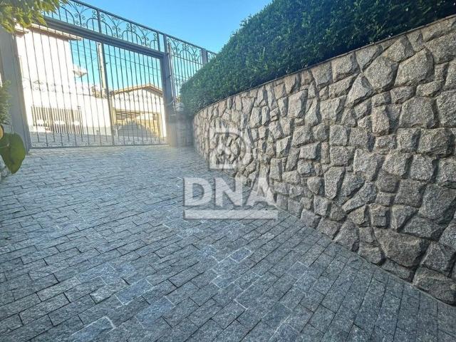 Casa venda em Botucatu, Região Geográfica Intermediária de Bauru