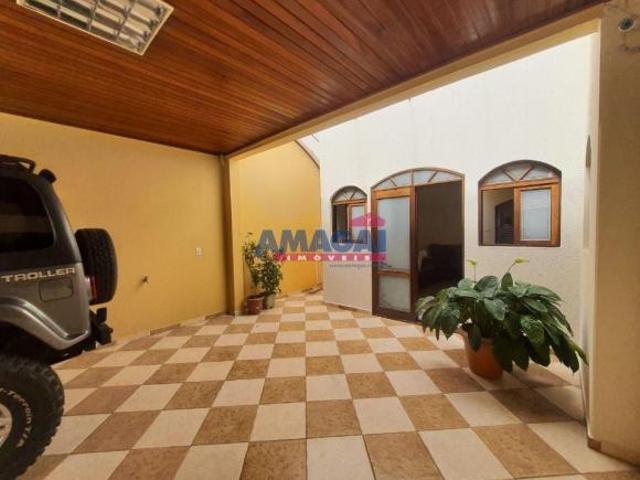 Casa venda em Região Imediata de São José dos Campos, Região Metropolitana do Vale do Paraíba e Litoral Norte