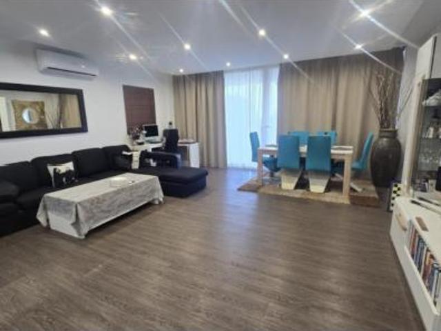 Chalet en alquiler en La Perla-Torremuelle, Costa del Sol Occidental