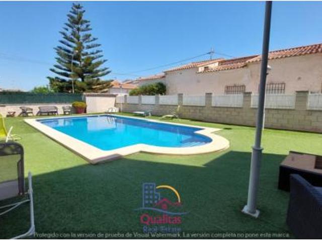 Chalet en alquiler en Urbanització Platja d'Oliva, la Safor