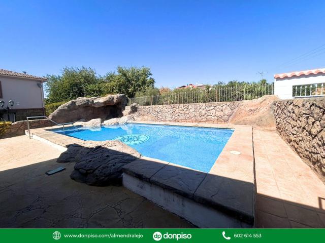 Chalet en venta en Almendralejo, Badajoz