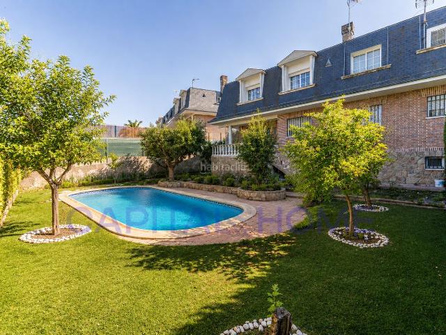 Chalet en venta en Arroyomolinos, Madrid