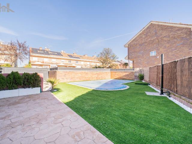 Chalet en venta en Arroyomolinos, Madrid