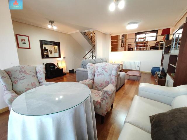 Villa en venta en Ávila
