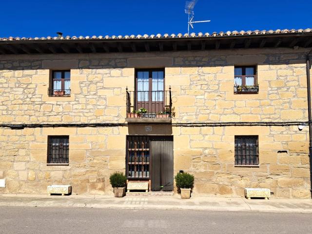 Chalet en venta en Baños De Rioja, La Rioja