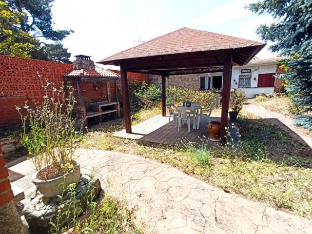 Villa en venta en Becerril De La Sierra