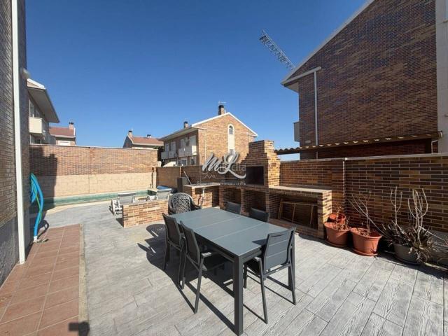 Chalet en venta en Burguillos De Toledo, Castilla-La Mancha