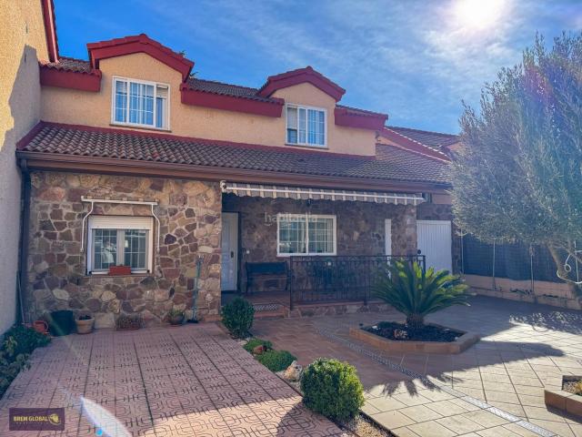 Chalet en venta en La Cabrera, Madrid