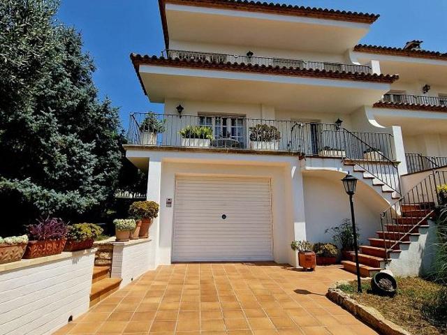 Chalet en venta en Montjuïc, Gironès