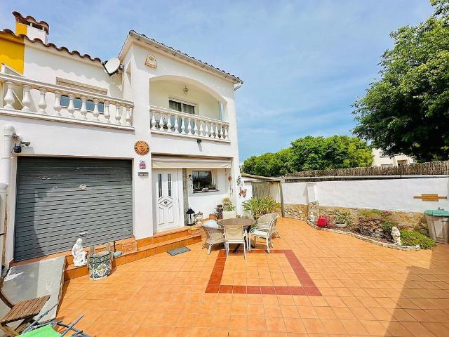 Chalet en venta en Castelló i Castelló Nou, Alt Empordà