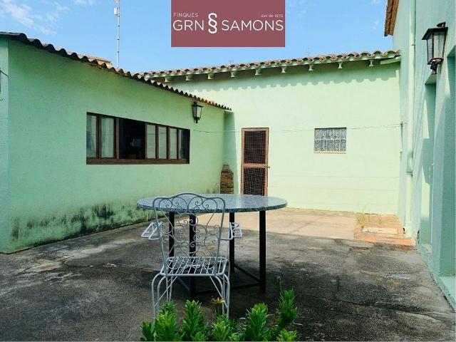 Villa en venta en La Bisbal D'empordà