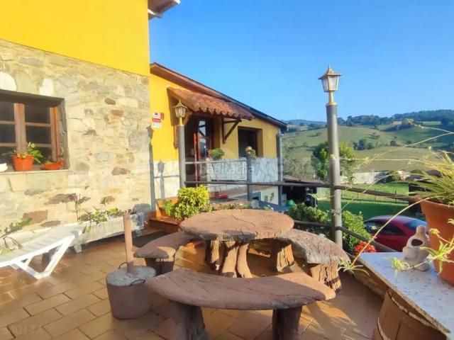 Chalet en venta en Candamo, Asturias