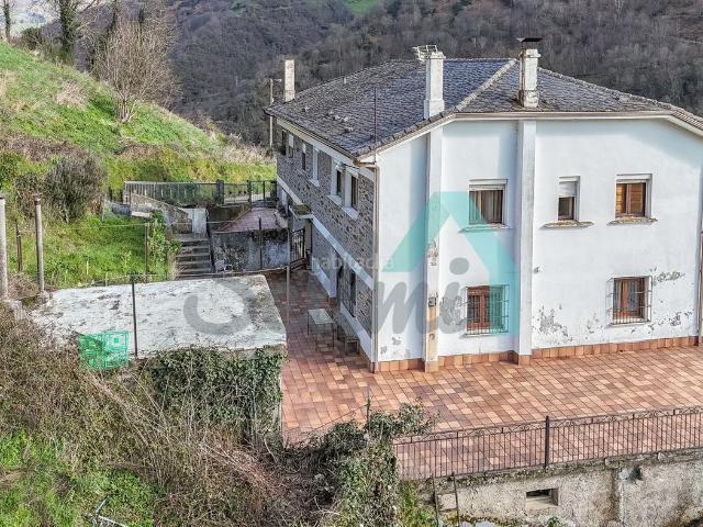 Chalet en venta en Cangas Del Narcea, Asturias