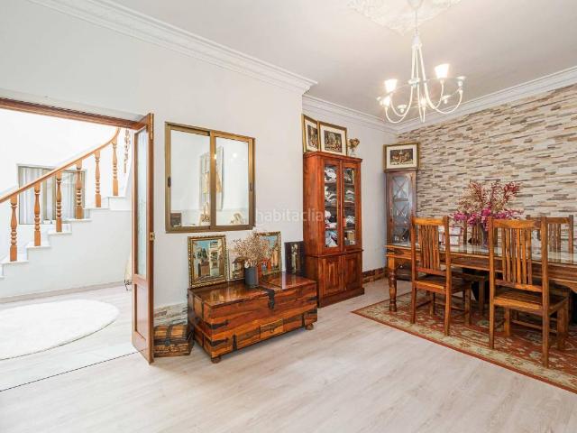 Chalet en venta en Carmona, Andalucía