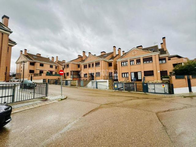 Villa en venta en Cistérniga