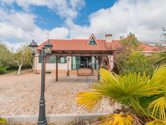 Chalet en venta en Collado Mediano, Madrid