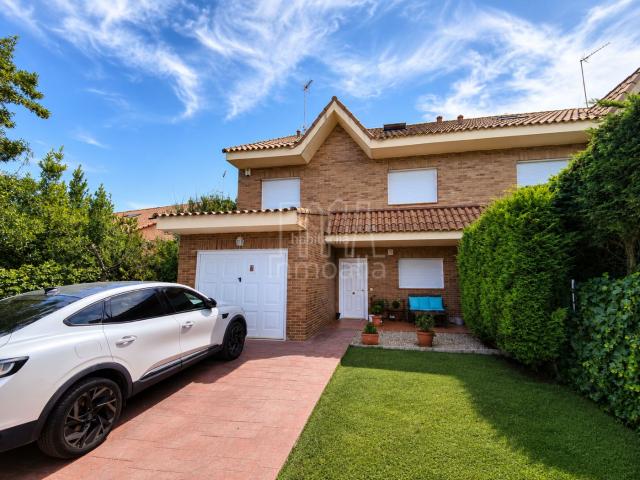 Chalet en venta en La Estación, Collado