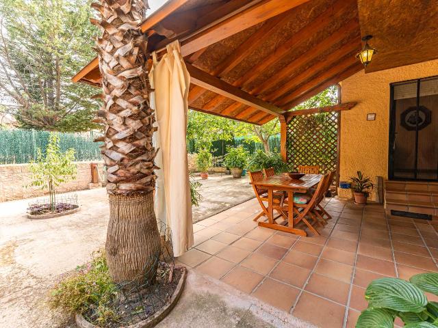 Villa en venta en Colmenarejo