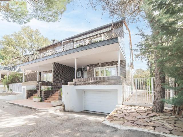 Chalet en venta en Los Bomberos, Torrelodones