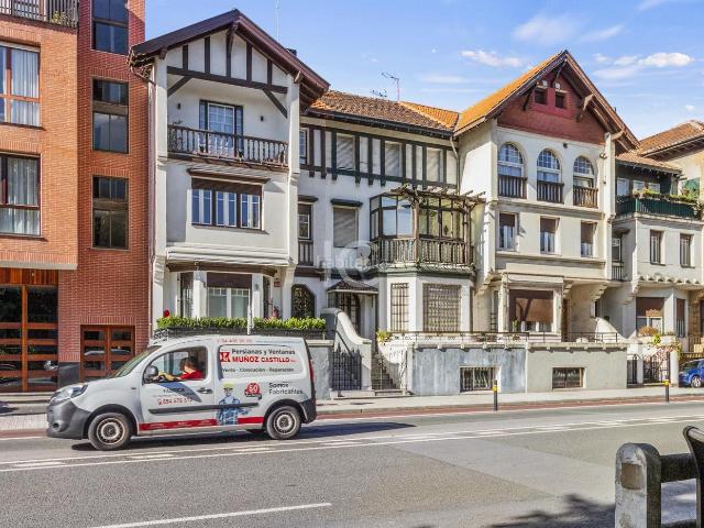 Chalet en venta en Elexalde, Getxo