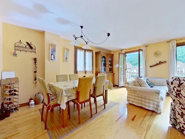 Chalet en venta en Pirinioak, Navarra