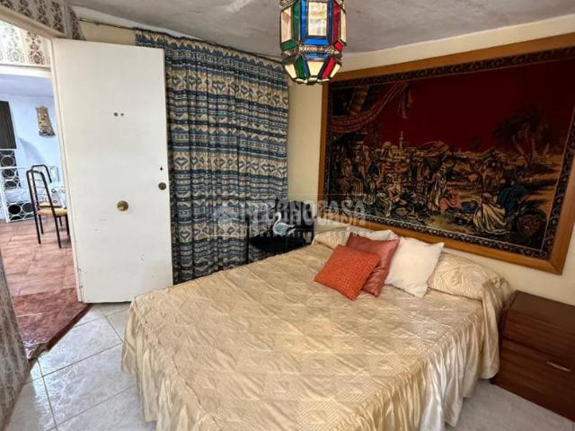 Villa en venta en Leganiel