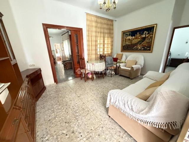 Chalet en venta en Martos, Andalucía