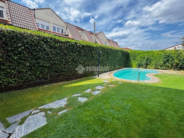 Chalet en venta en Pedrezuela, Madrid