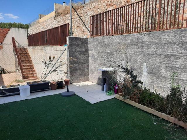 Chalet en venta en Madrebuena, Pioz