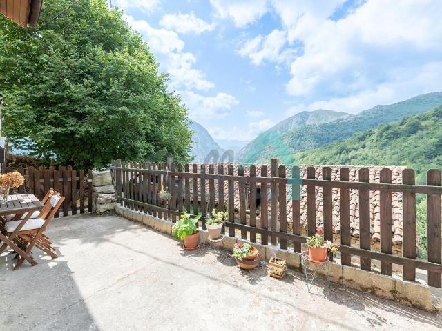 Chalet en venta en Proaza, Asturias