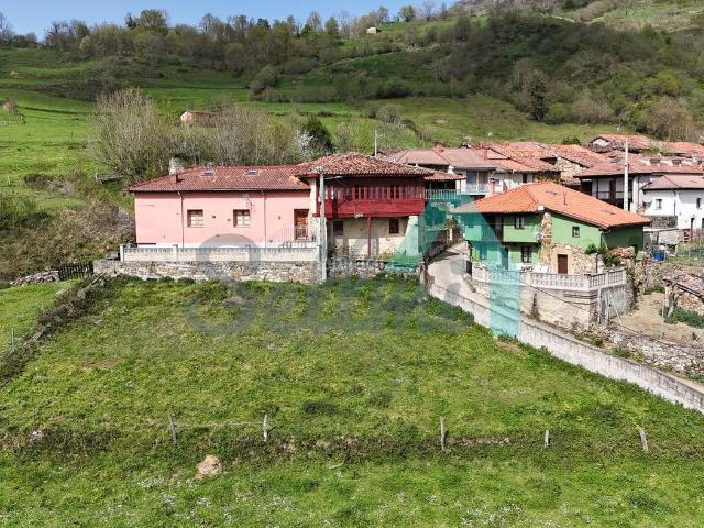 Chalet en venta en Quirós, Asturias