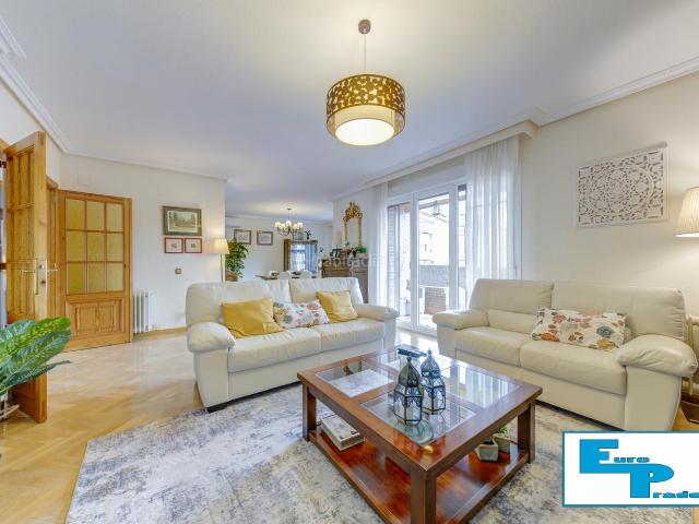Chalet en venta en Rozas De Puerto Real, Madrid