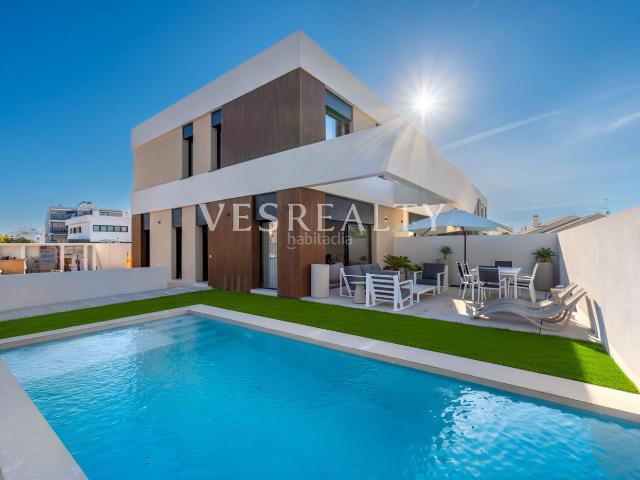 Chalet en venta en Platja de Mutxavista, l'Alacantí