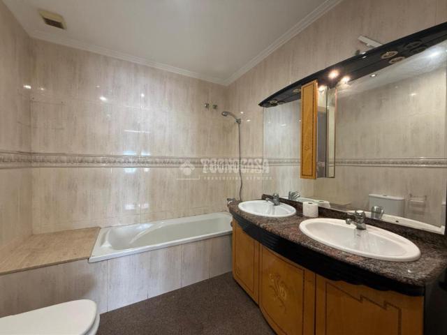 Chalet en venta en Almeda, Baix Llobregat