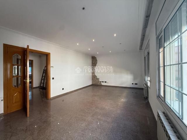 Chalet en venta en Almeda, Baix Llobregat