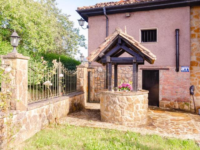 Villa en venta en Sariego