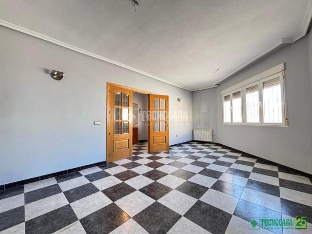 Villa en venta en Tarancón