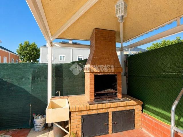 Chalet en venta en Ugena, Castilla-La Mancha