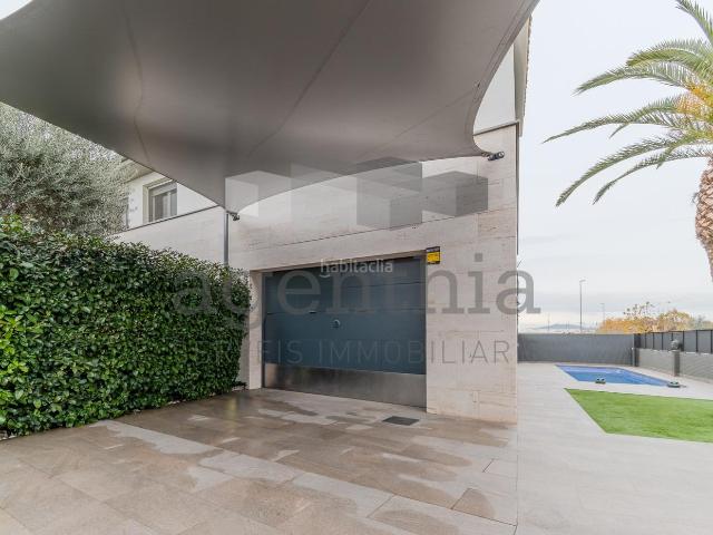 Chalet en venta en El Perelló, Vilablareix