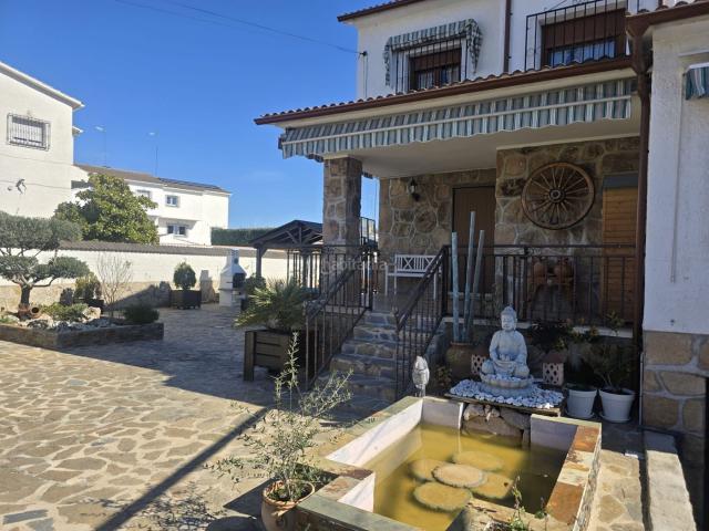 Chalet en venta en Villamanta, Madrid