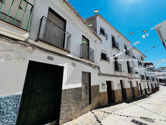 Villa en venta en Yunquera