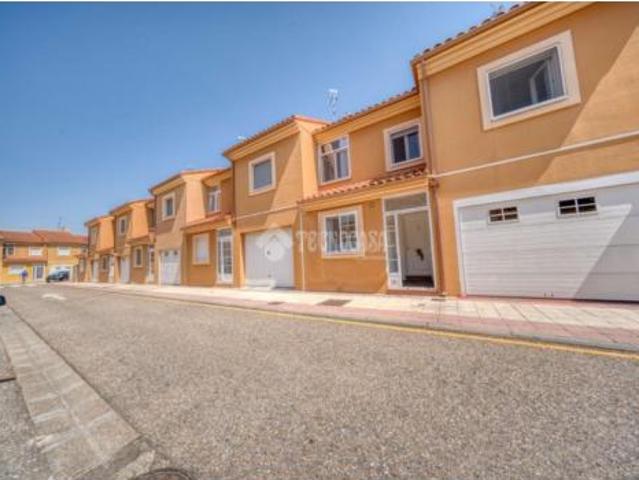 Chalet en venta en Aldeamayor De San Martín, Castilla y León